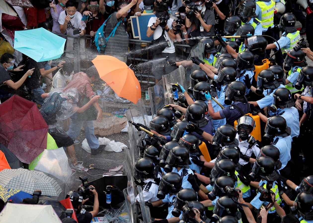 Революція парасольок. Протести в Гонконзі посилилися після спроби ...