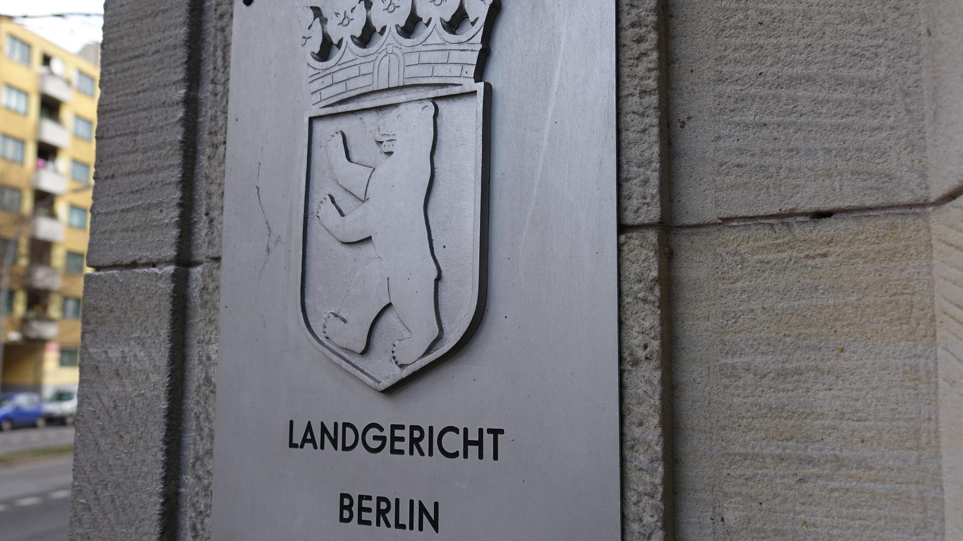 У Німеччині чоловіка засудили за розсилку правоекстремістських листів