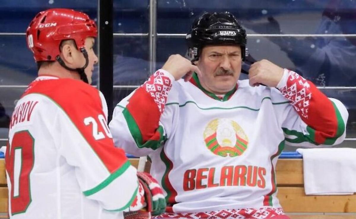 Білорусь позбавили права проведення ЧС з хокею: реакція Мінська