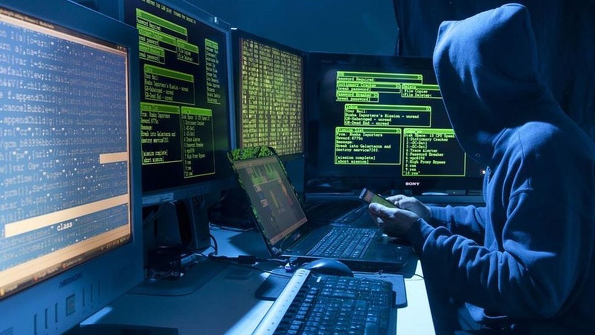 10 хакерів арештовані за крадіжку криптовалют на $100 млн у знаменитостей