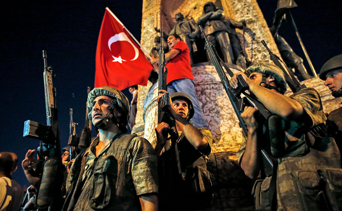 У Туреччині суд винесе вироки півтисячі підозрюваним через спробу держперевороту