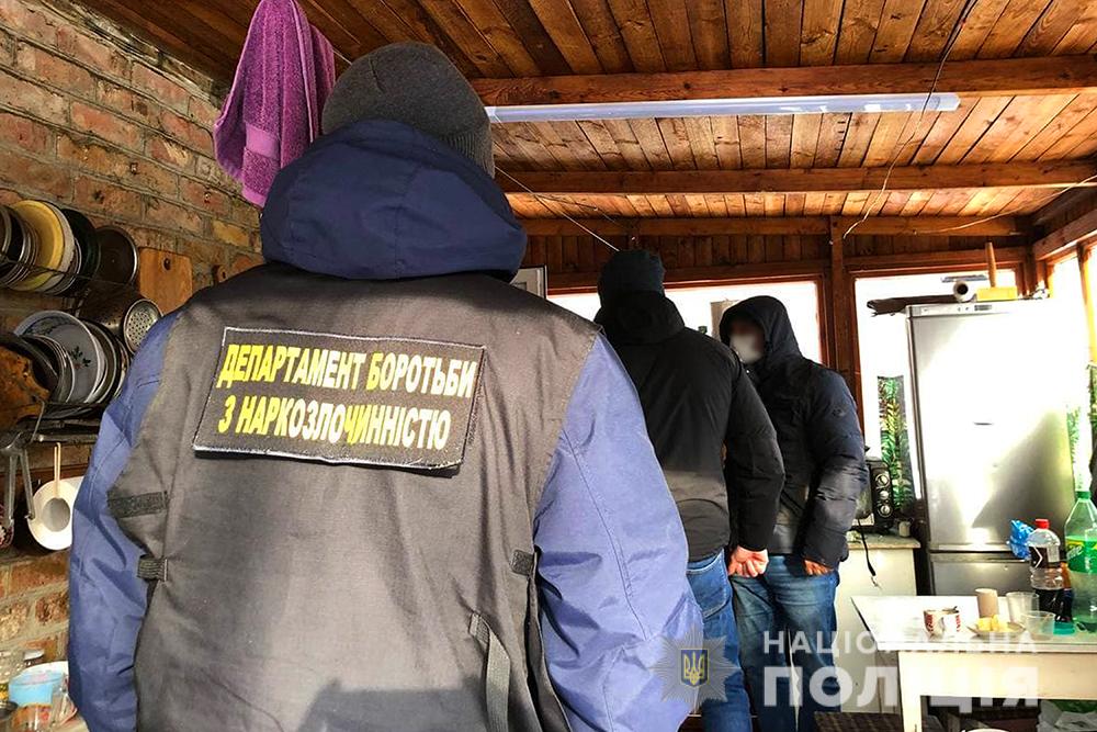 Breaking bad по-українськи: копи викрили масштабну нарколабораторію (ВІДЕО)