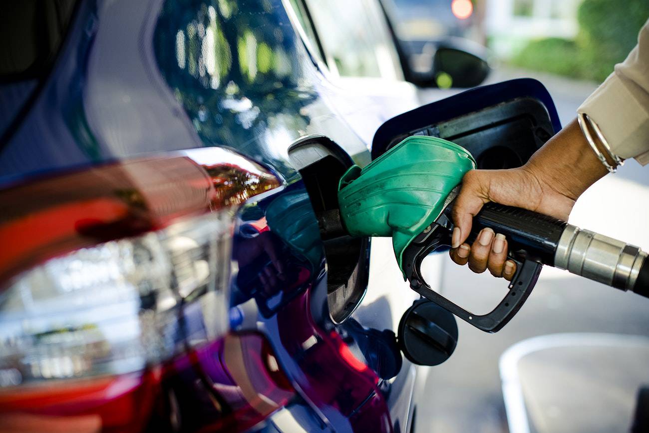 Мережі АЗС піднімають ціни на бензин та дизпаливо