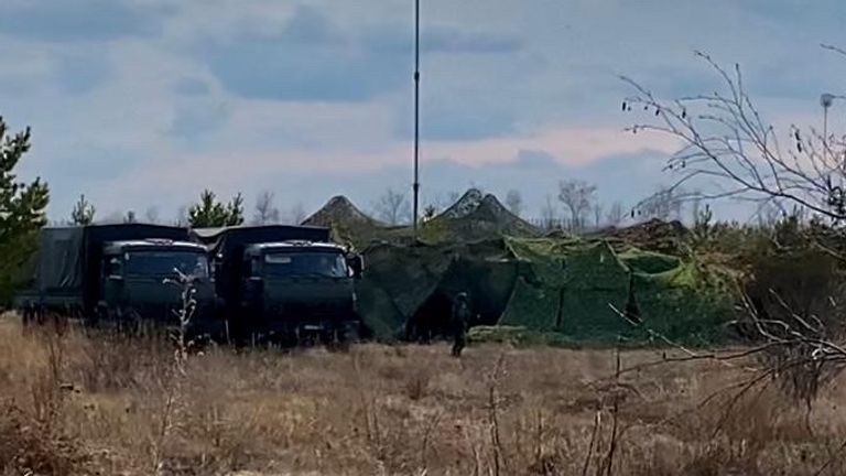 Британські журналісти показали зсередини табір військ РФ поблизу кордону України