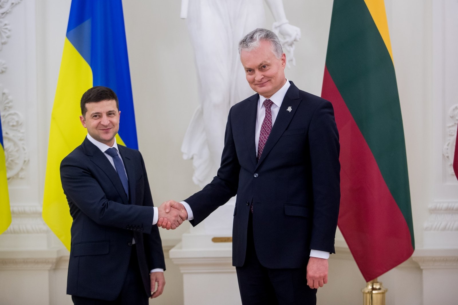 Зеленський провів телефонну розмову з президентом Литви